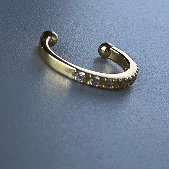 14K Gold Vermeil Ear Cuff - Picture 4 of 7